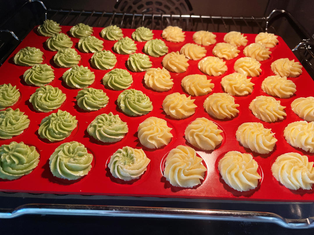 被业界猜了很久的网红牛油小花曲奇配方，酥的掉渣