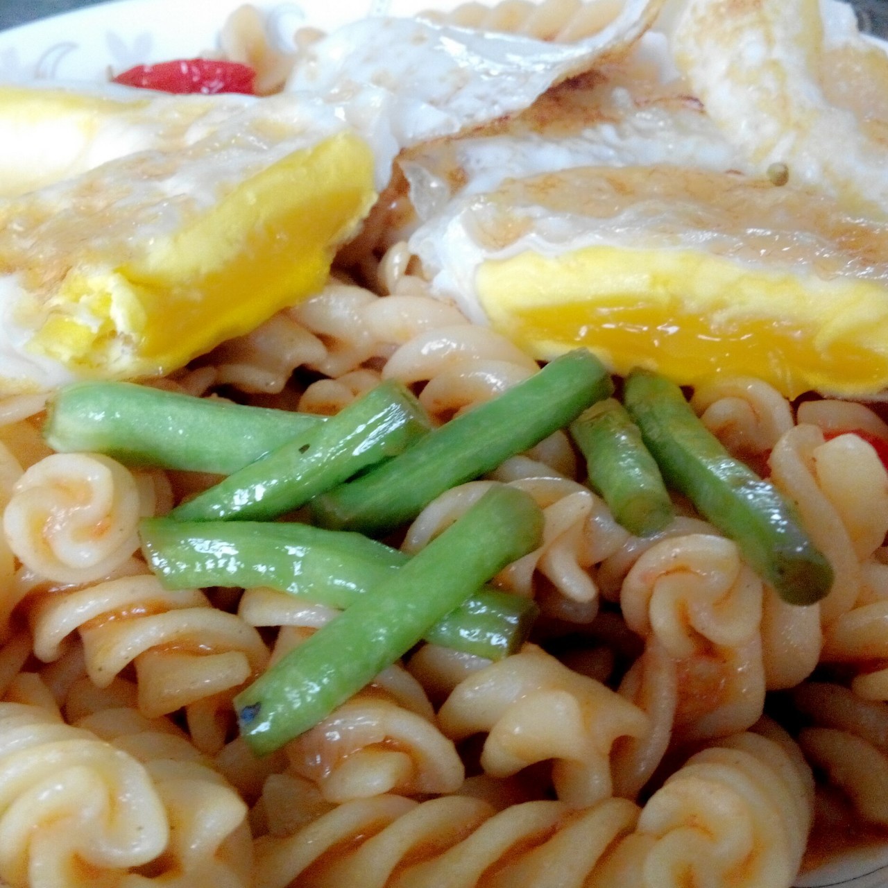 蕃茄蘑菇肉酱意大利面