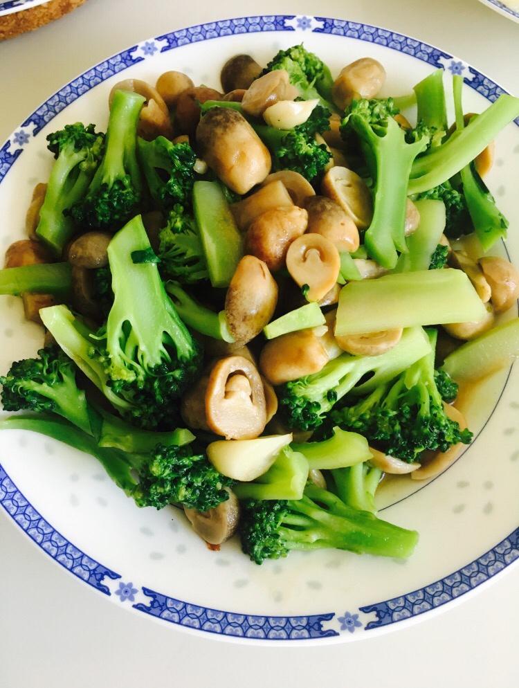 草菇西兰花
