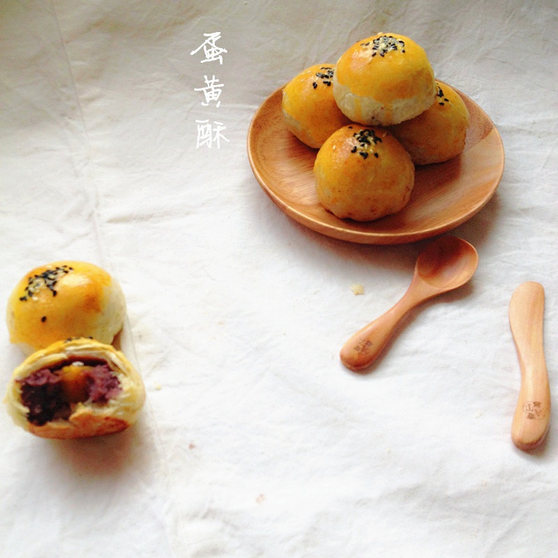 蛋黄酥