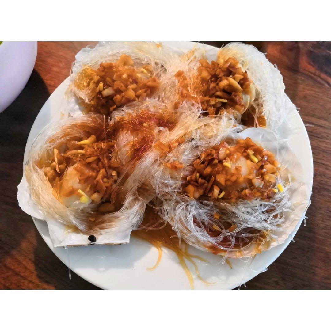 蒜蓉粉丝蒸扇贝（清晰图片步骤讲解）