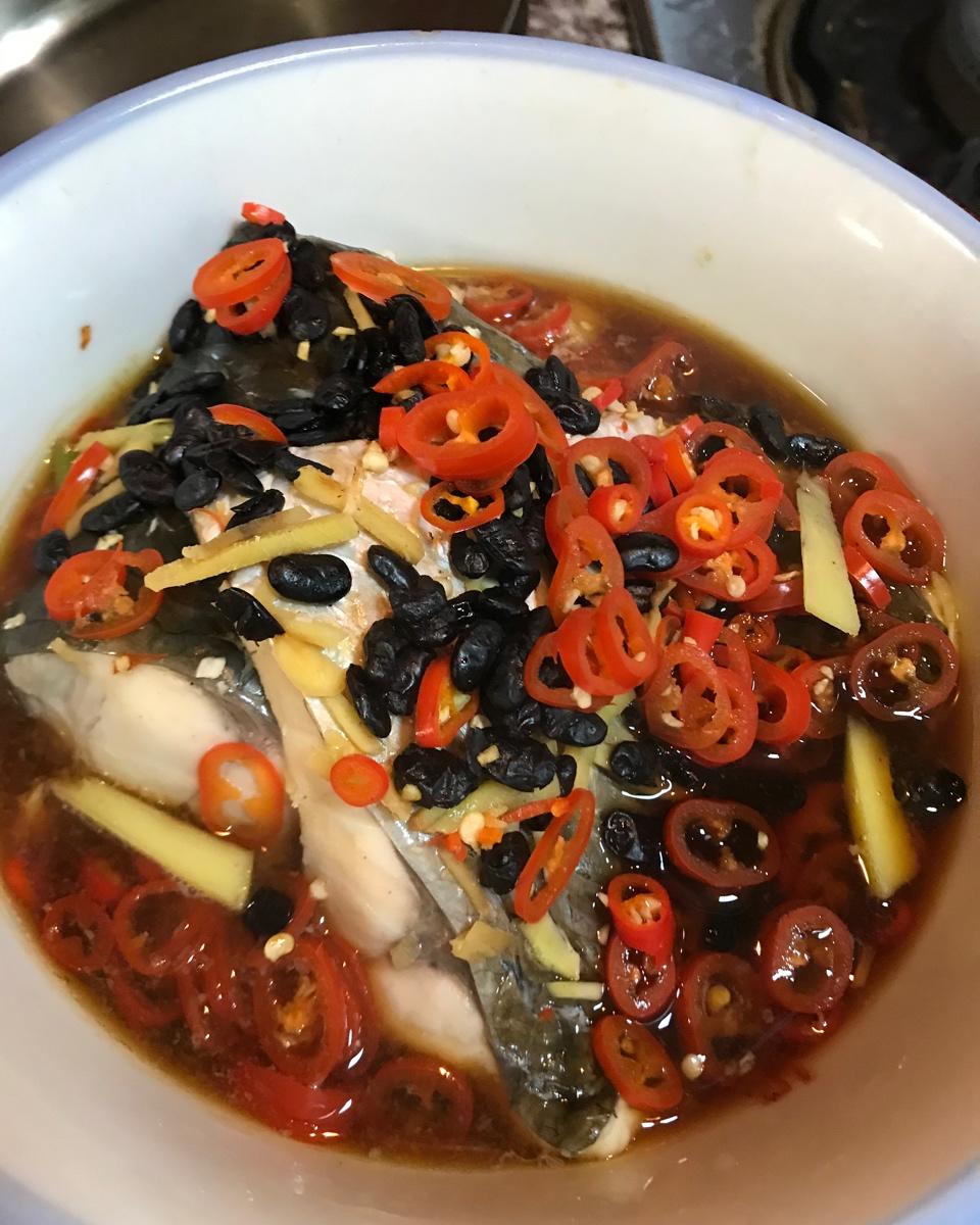 豆豉辣椒蒸草鱼