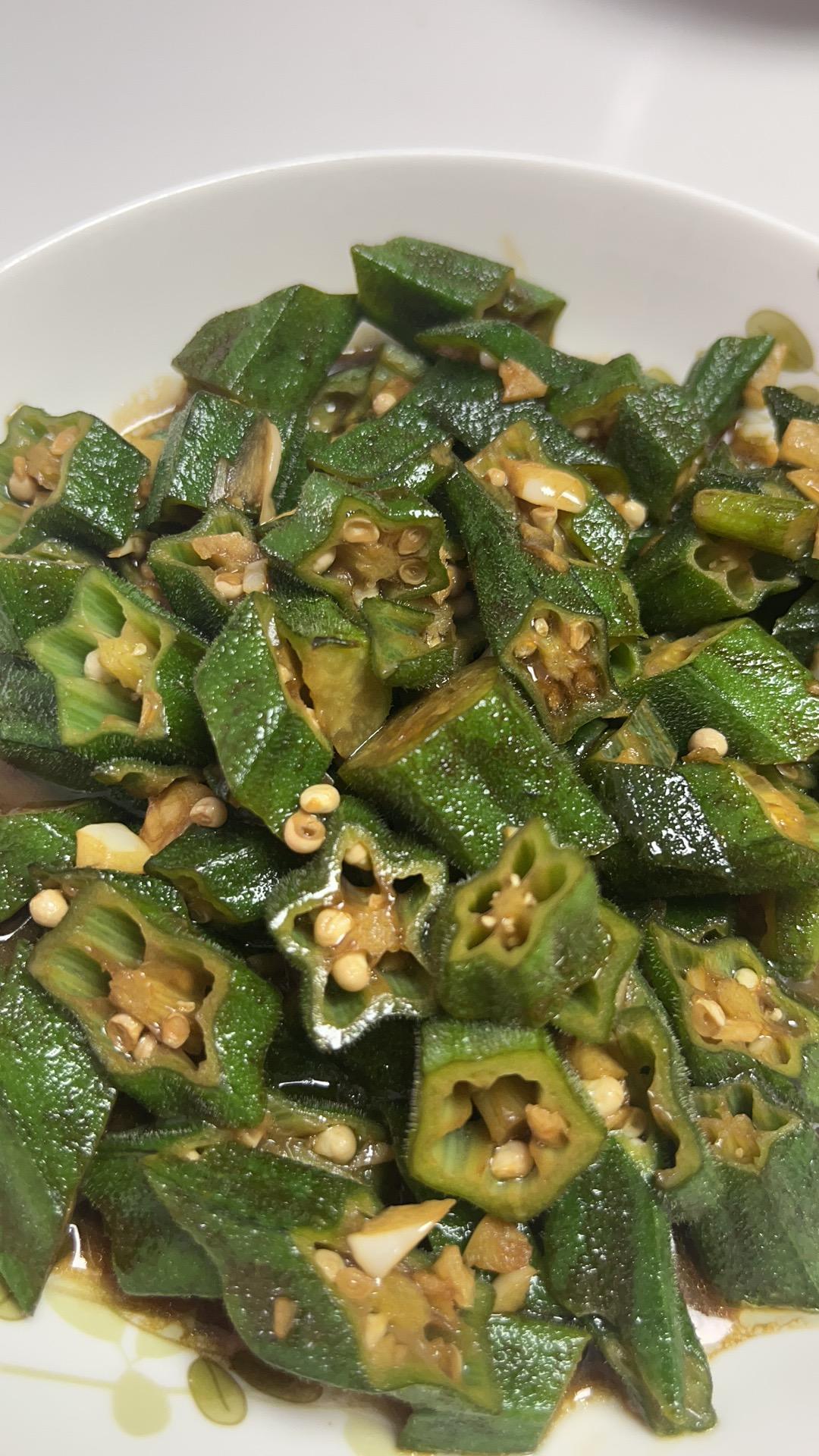 简单好吃的炒秋葵