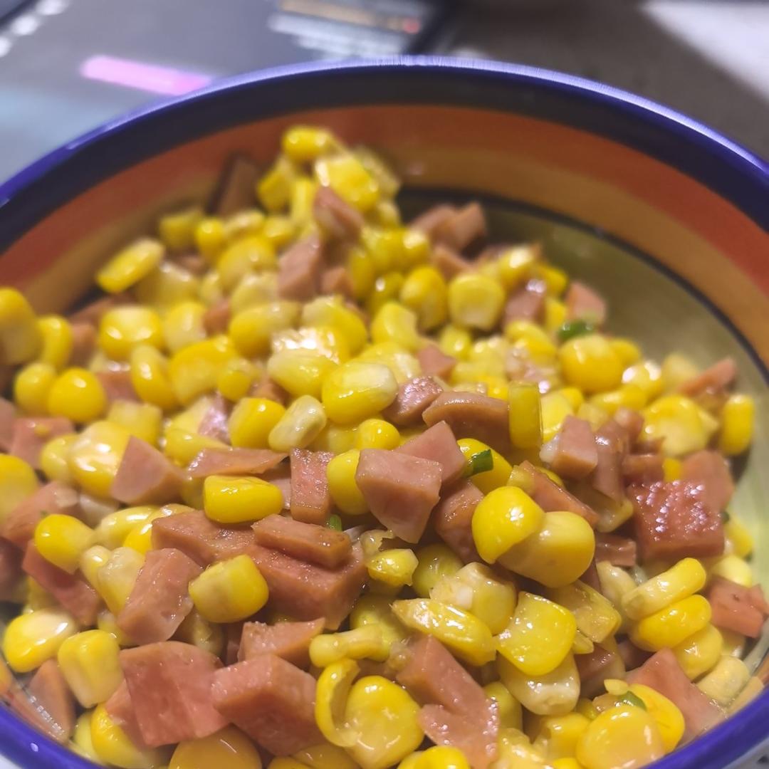 下饭菜！好吃香甜的清炒玉米粒火腿肠