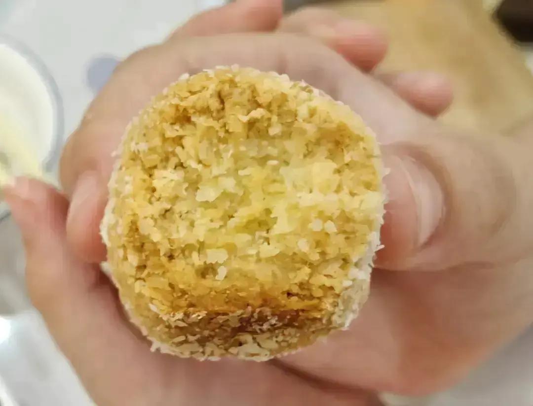 我宣布这是最好吃的黄金椰蓉球，锁死这个配方，不迷路！