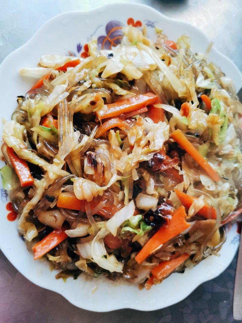 圆白菜炒粉条