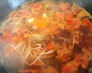 鸡蛋西红柿挂面汤 家的味道的做法 步骤6