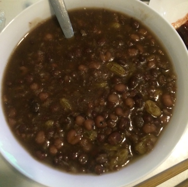 红豆薏米粥 (Red Bean and Pearl Barley Congee)