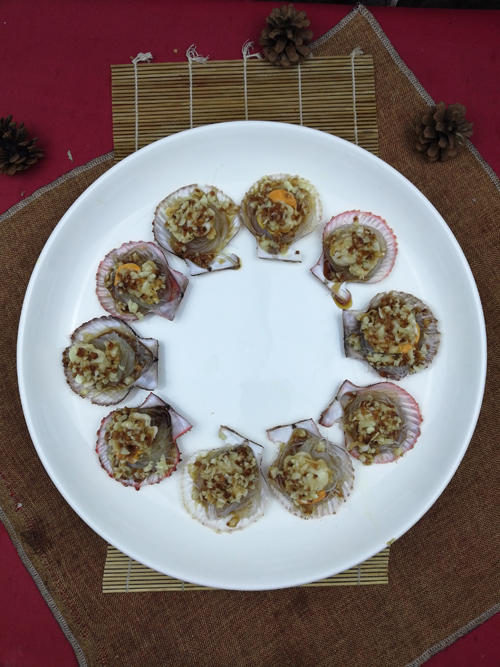 蒜蓉粉丝蒸扇贝的做法 步骤8