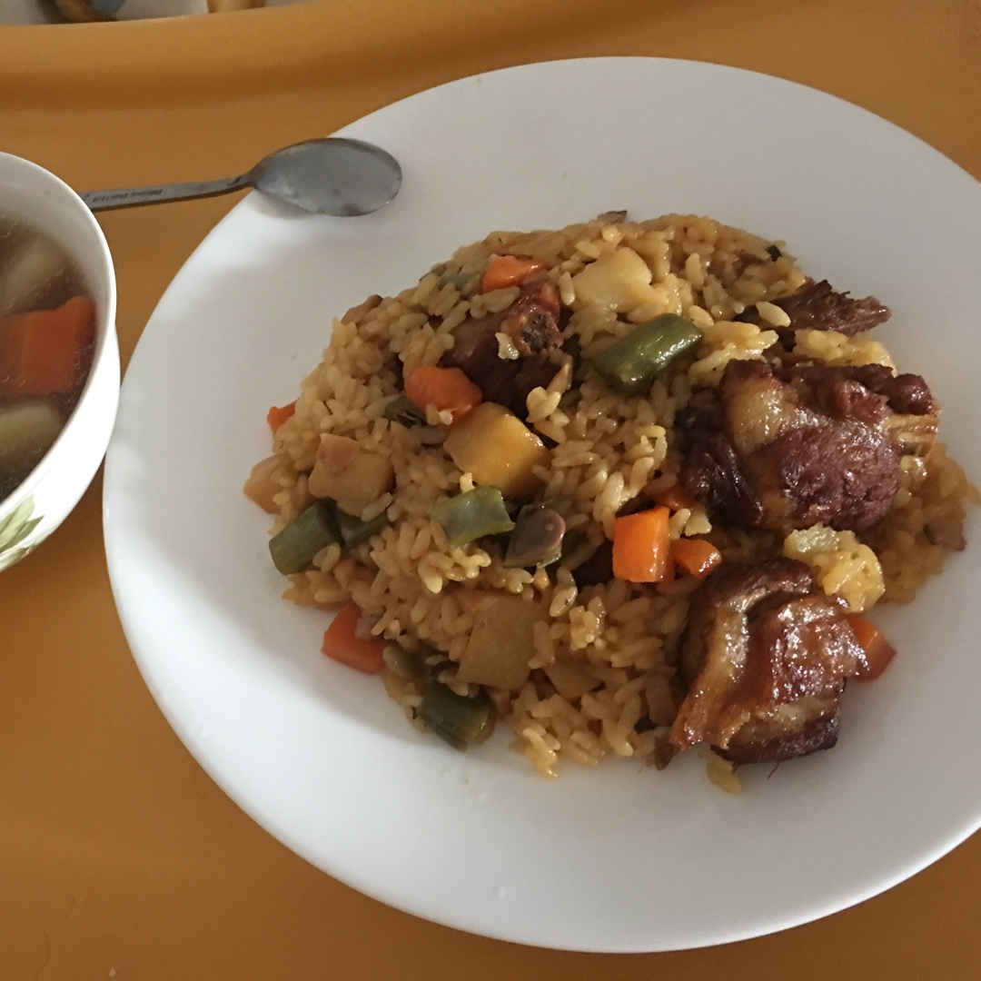 喷香排骨焖饭（爆好吃）