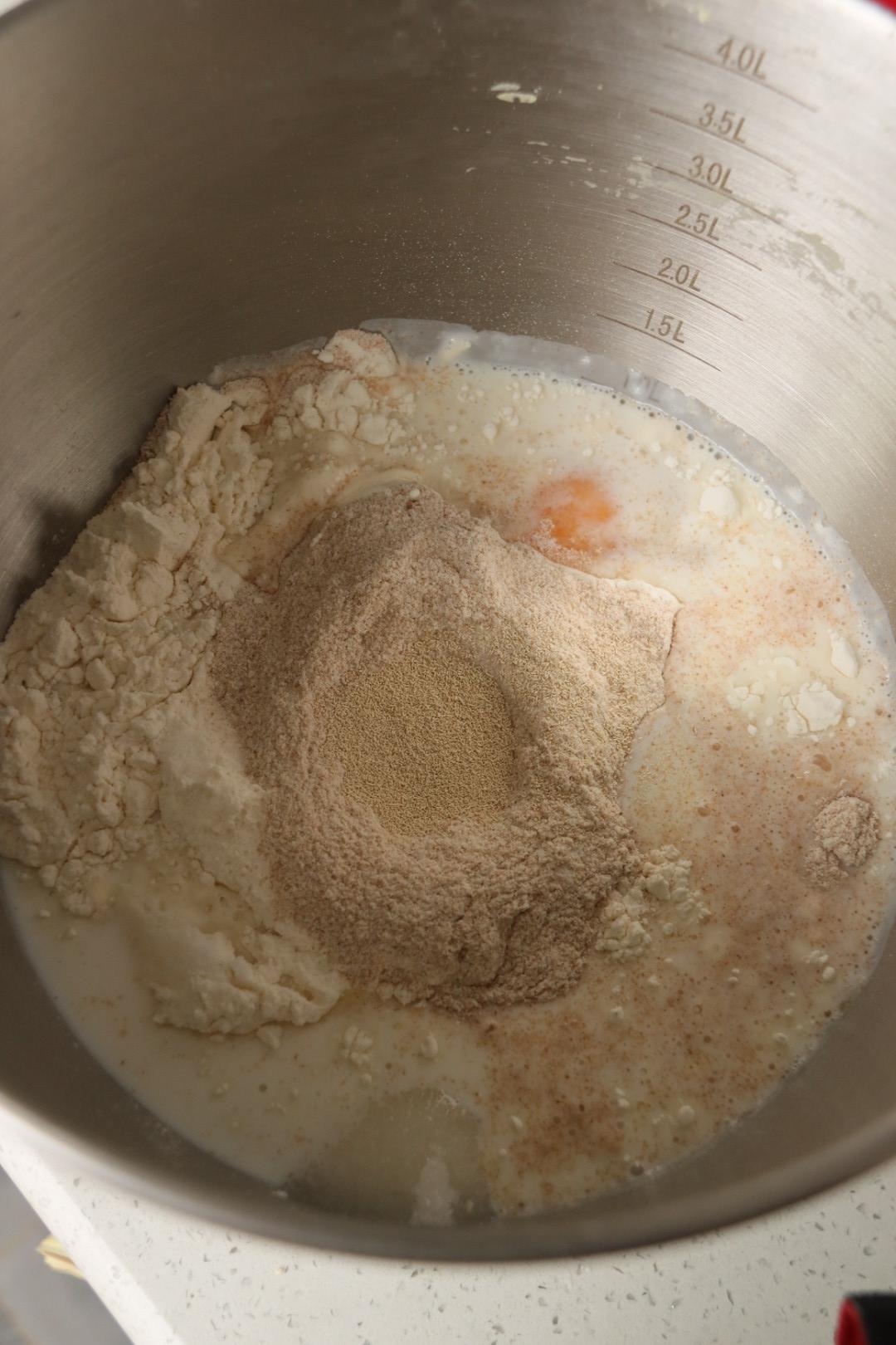 纯奶手撕吐司的做法 步骤1