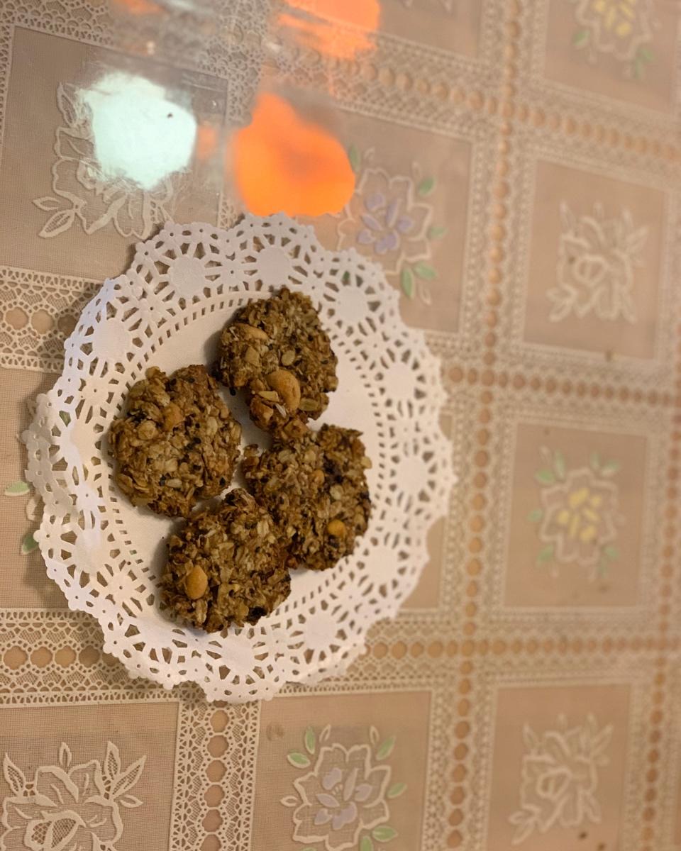 素食:有机燕麦芝麻大饼干