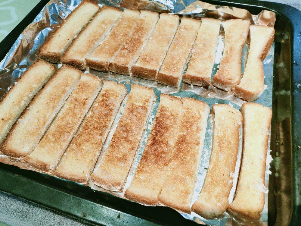 比外面还好吃的烤面包片！