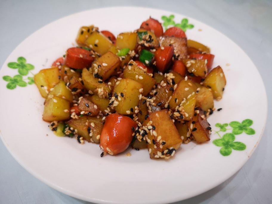 香辣孜然火腿土豆丁