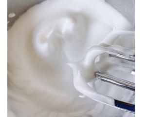 酸奶溶豆（详细蛋白打发时间  零失败）的做法 步骤4