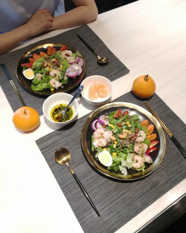 藜麦虾仁轻食沙拉