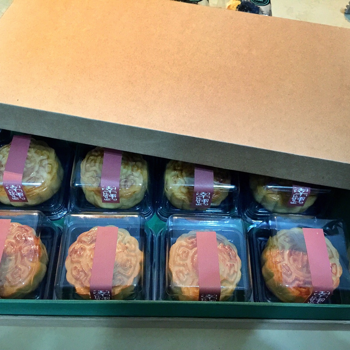 广式月饼——蛋黄莲蓉月饼