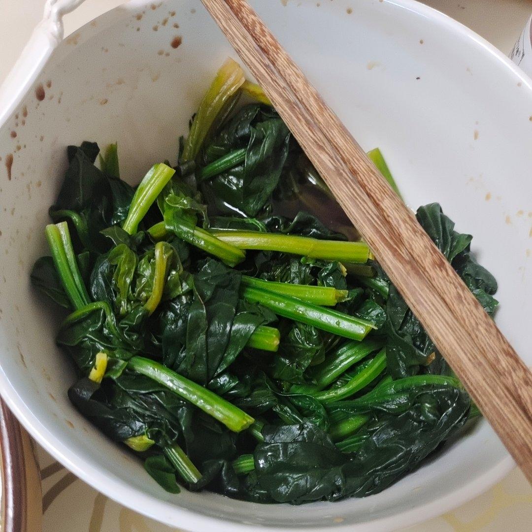凉拌菠菜(家传秘方)
