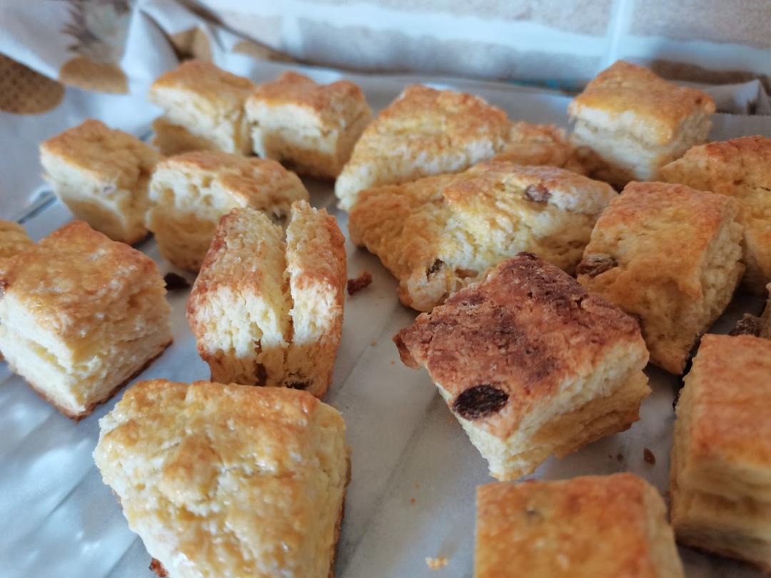 完美裂纹～百分百成功的超好吃奶香司康（禁止搬运）