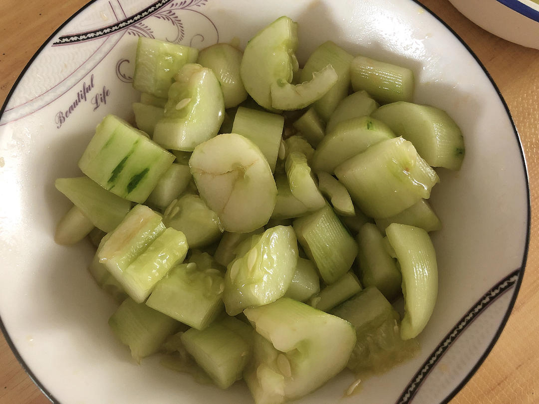 凉拌黄瓜