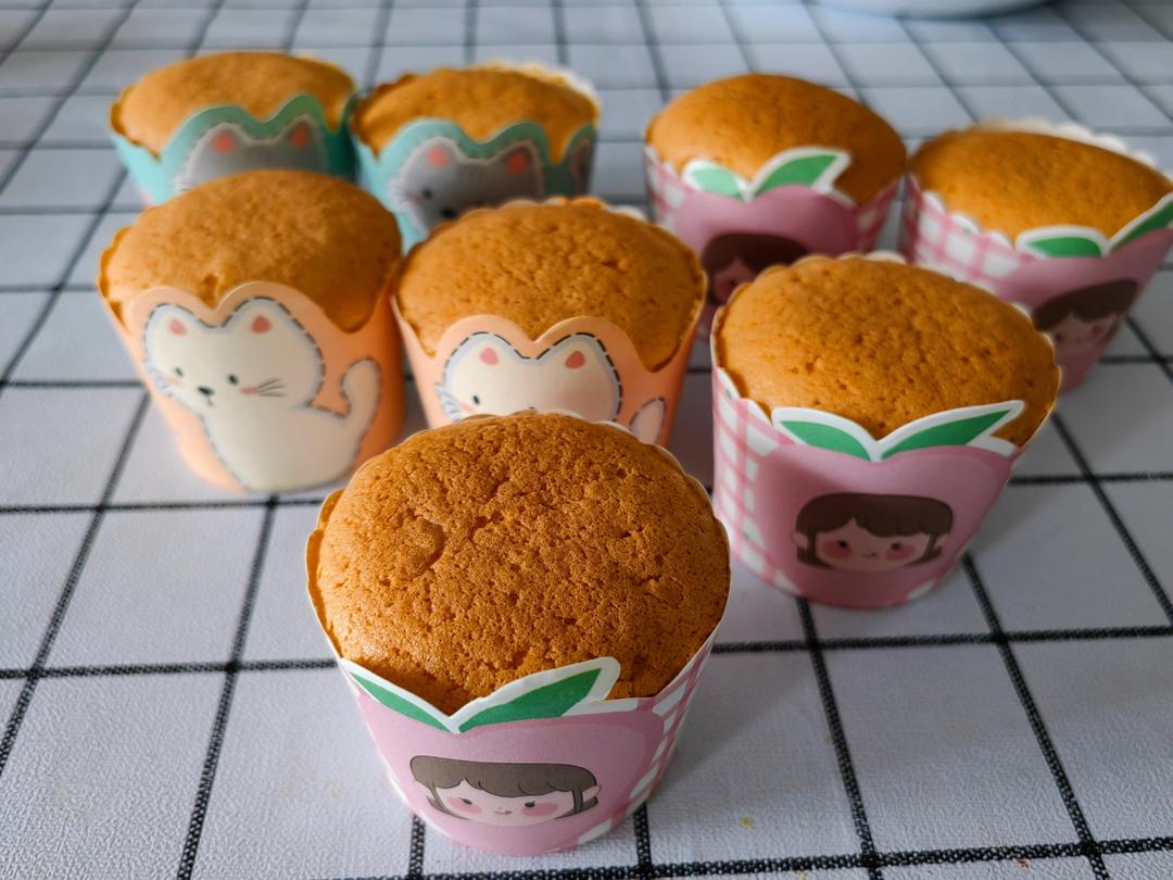 纸杯蛋糕 8寸戚风蛋糕的量