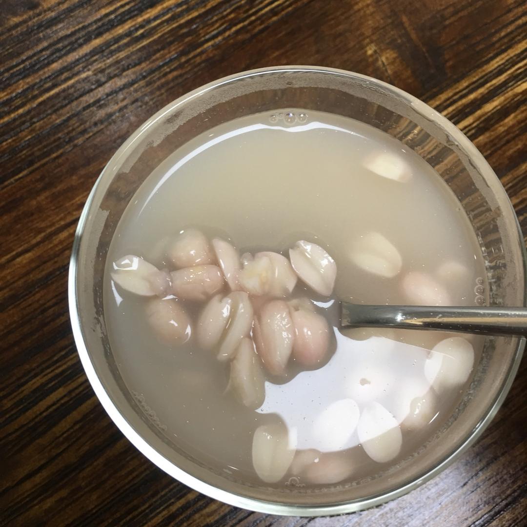 厦门花生汤 seiko酱做的厦门花生汤 赞 花生,冰糖,水