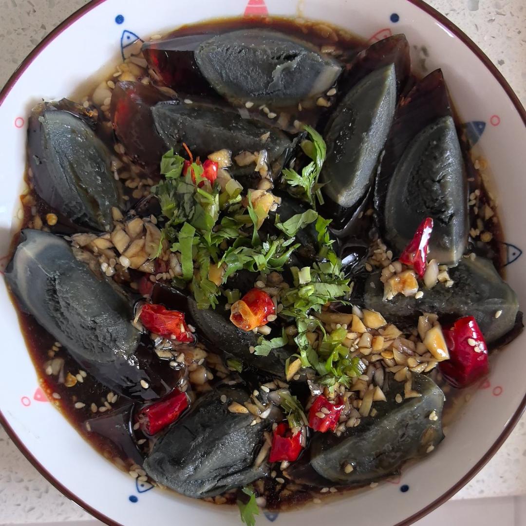 夏日开胃小凉菜“皮蛋拌黄瓜🥒”开胃减脂