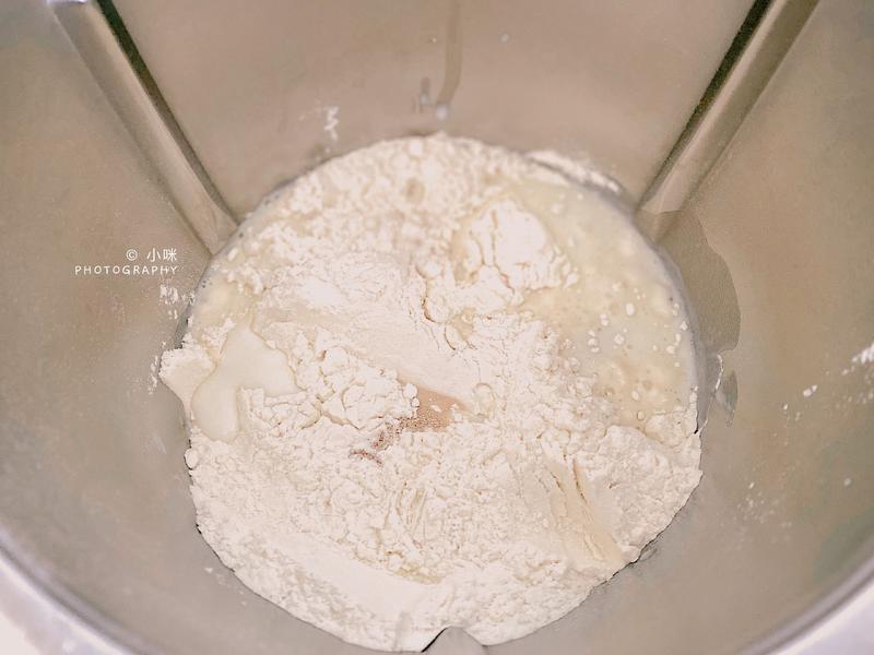 纯奶手撕吐司的做法 步骤1