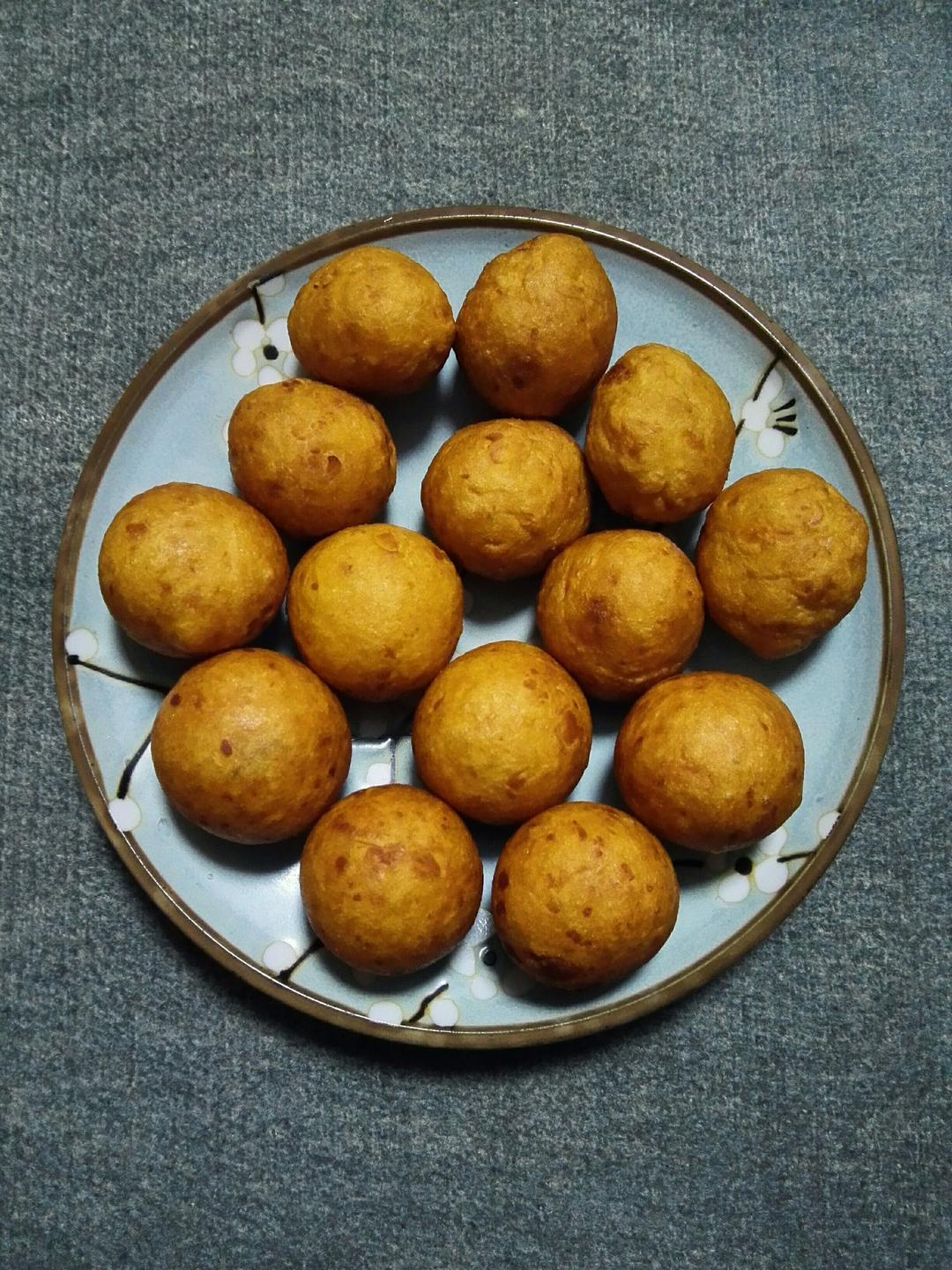 妈妈教炸的红薯丸子