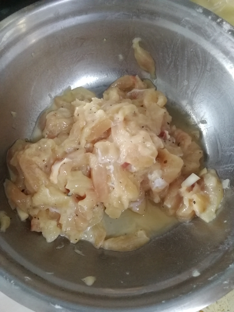 干豆腐土豆泥鸡肉卷的做法 步骤2