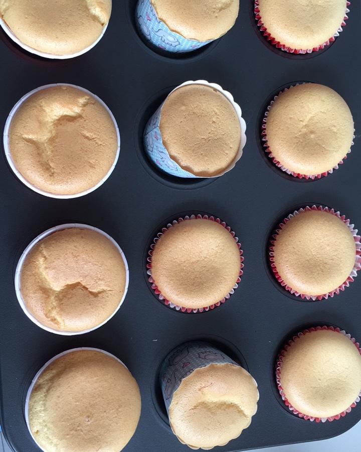 炼乳纸杯蛋糕
