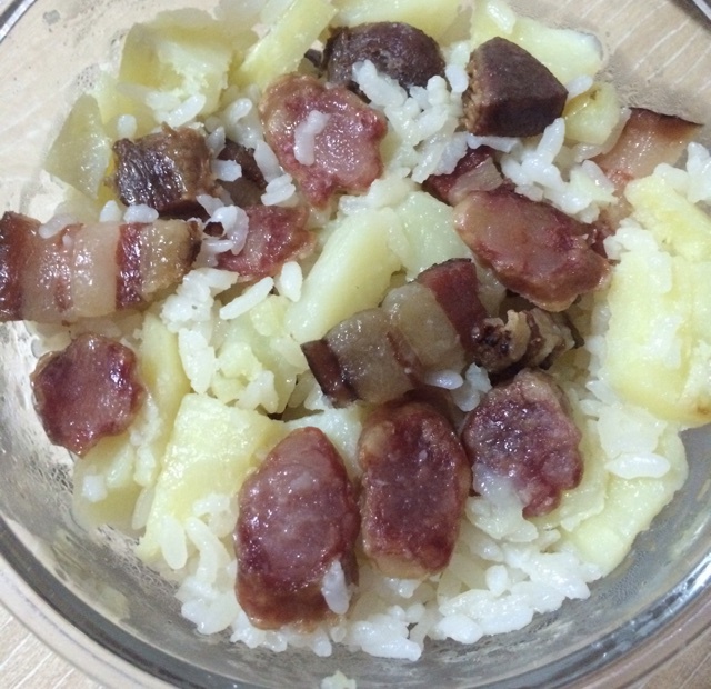 腊味土豆饭