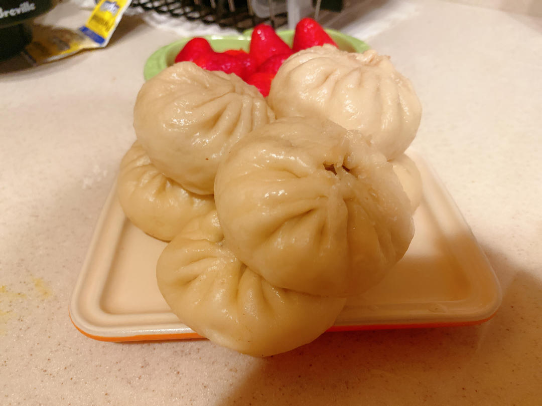 玉米猪肉包子