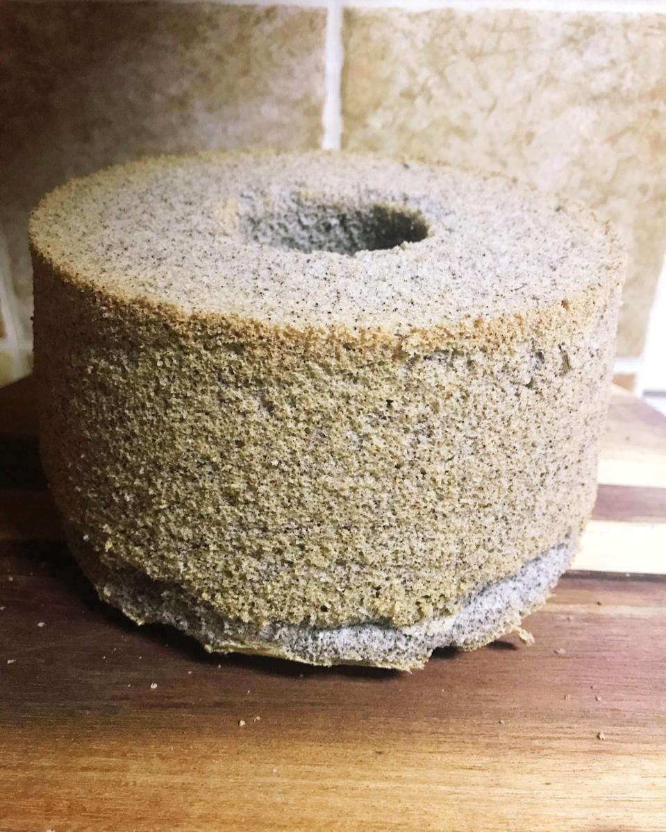 黑米戚风蛋糕