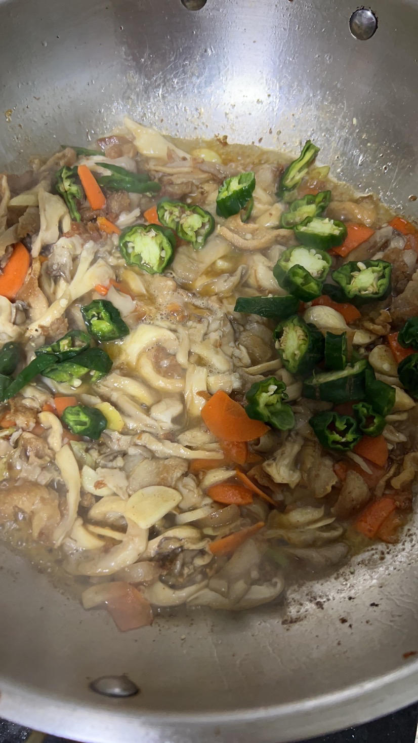 蚝油鲜蘑炒肉片