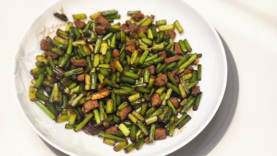 蒜苔炒肉末，三碗米饭都不够吃