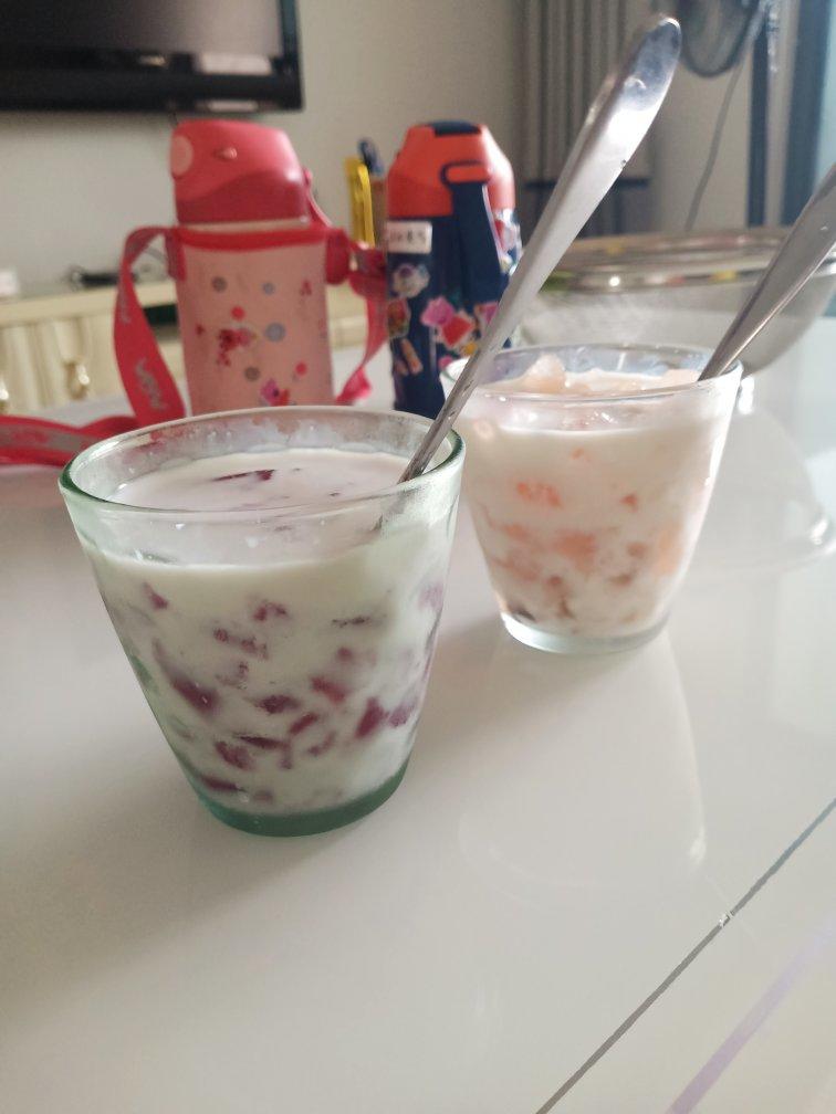 夏日特饮—5款可以吸的水果冻撞奶，白凉粉的N种可能