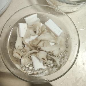 祛湿银耳薏米粥的做法 步骤1