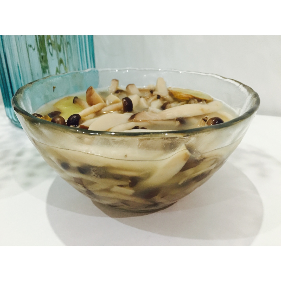 冬日暖汤——菌菇汤