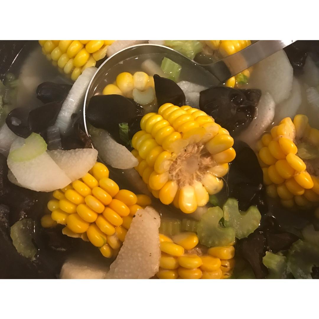 山药玉米排骨汤