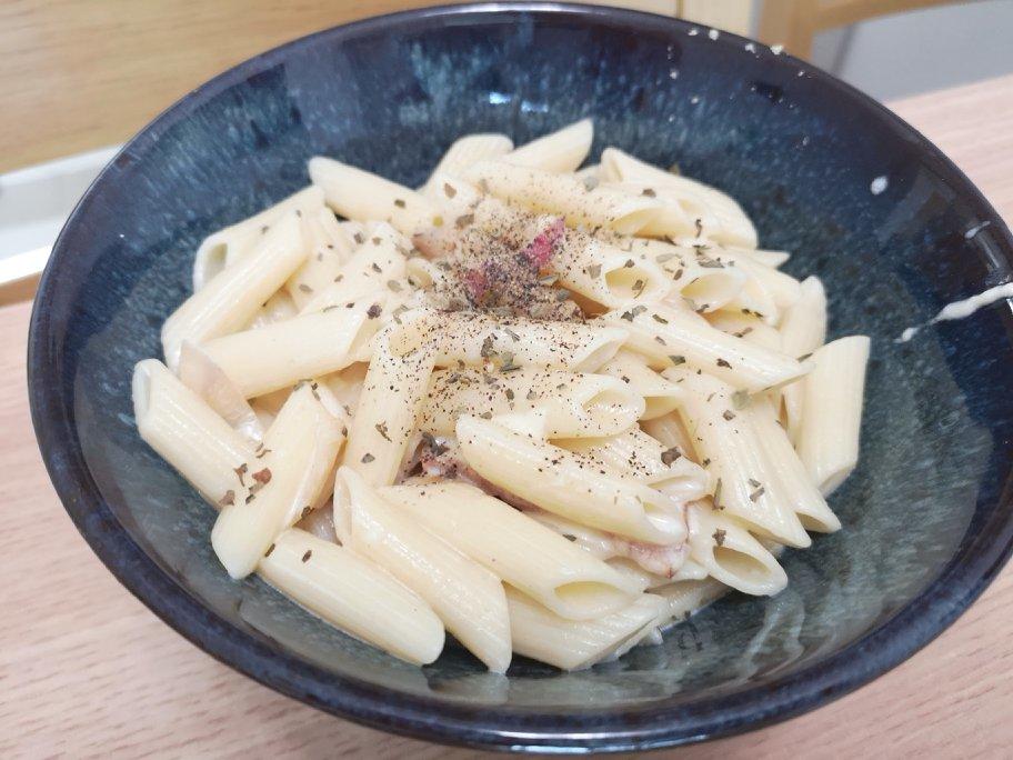 白蘑菇奶油培根意面