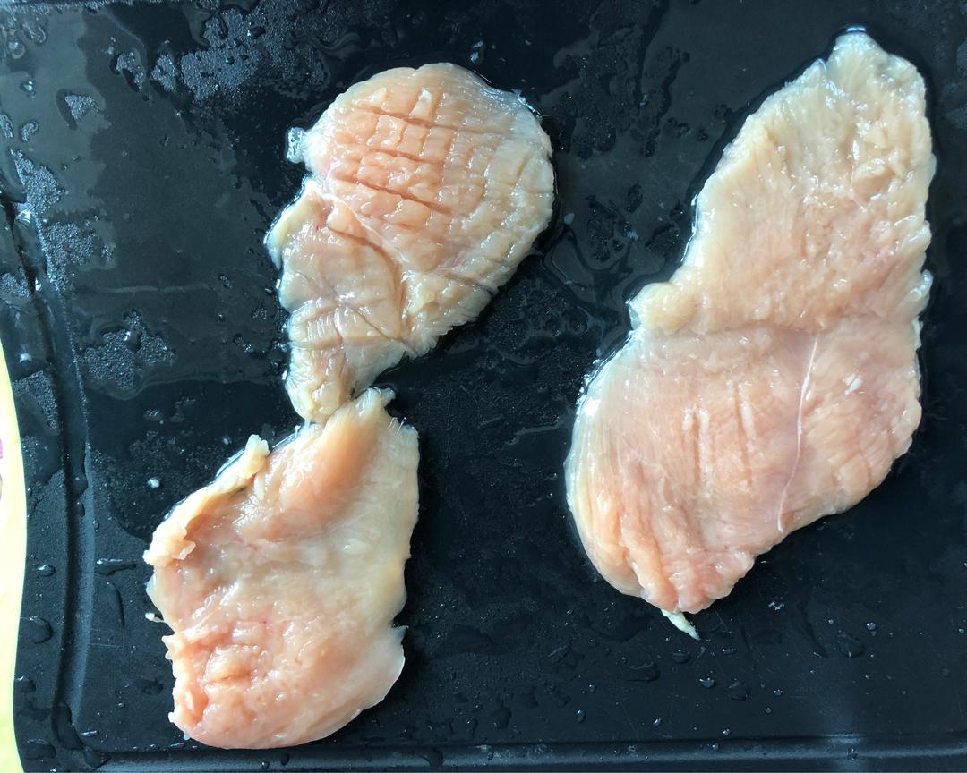 鸡胸肉沙拉的做法 步骤1