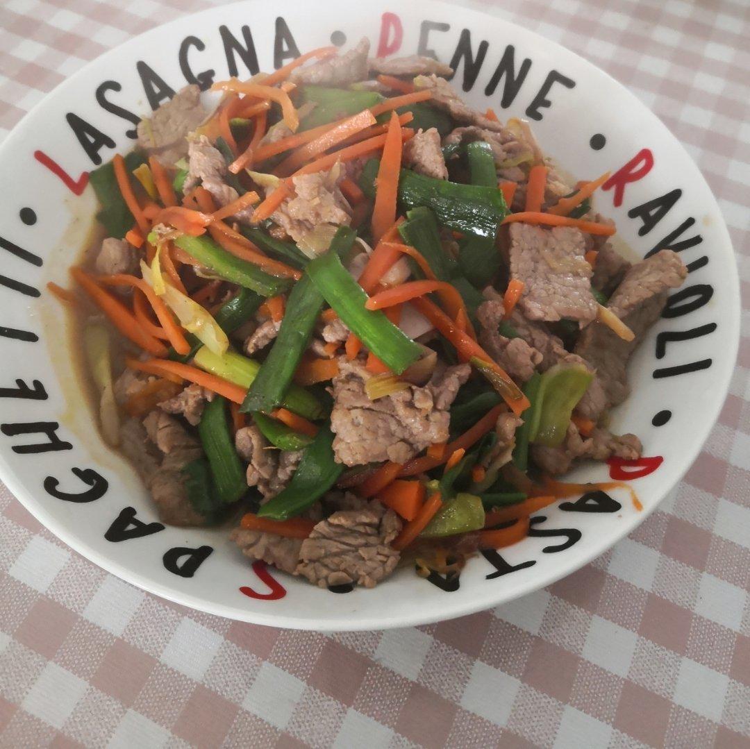 小孩也爱吃的家常大蒜叶炒牛肉【嫩】【快】【省】