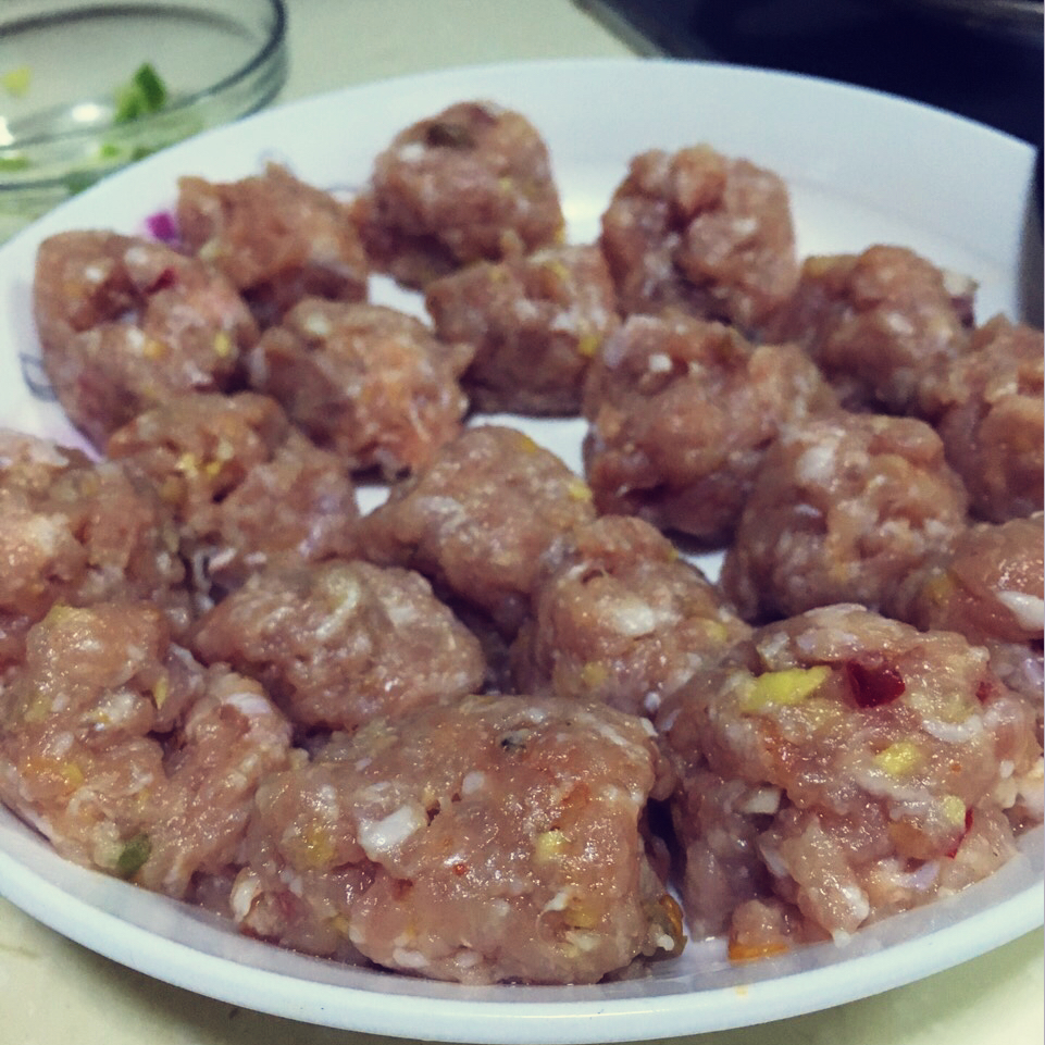 清纯鲜味肉丸子