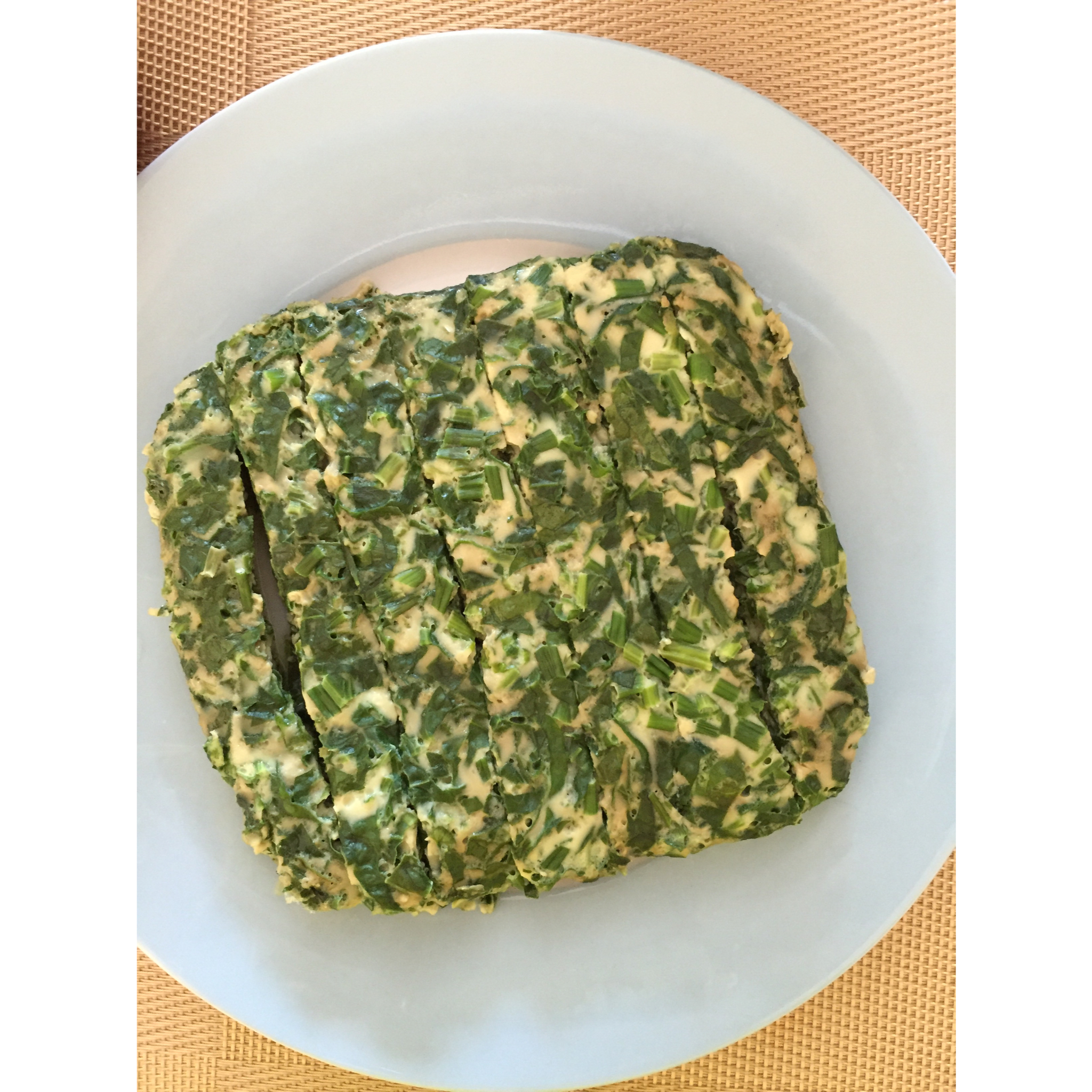 蘸汁菠菜鸡蛋糕——春季养生多吃菠菜