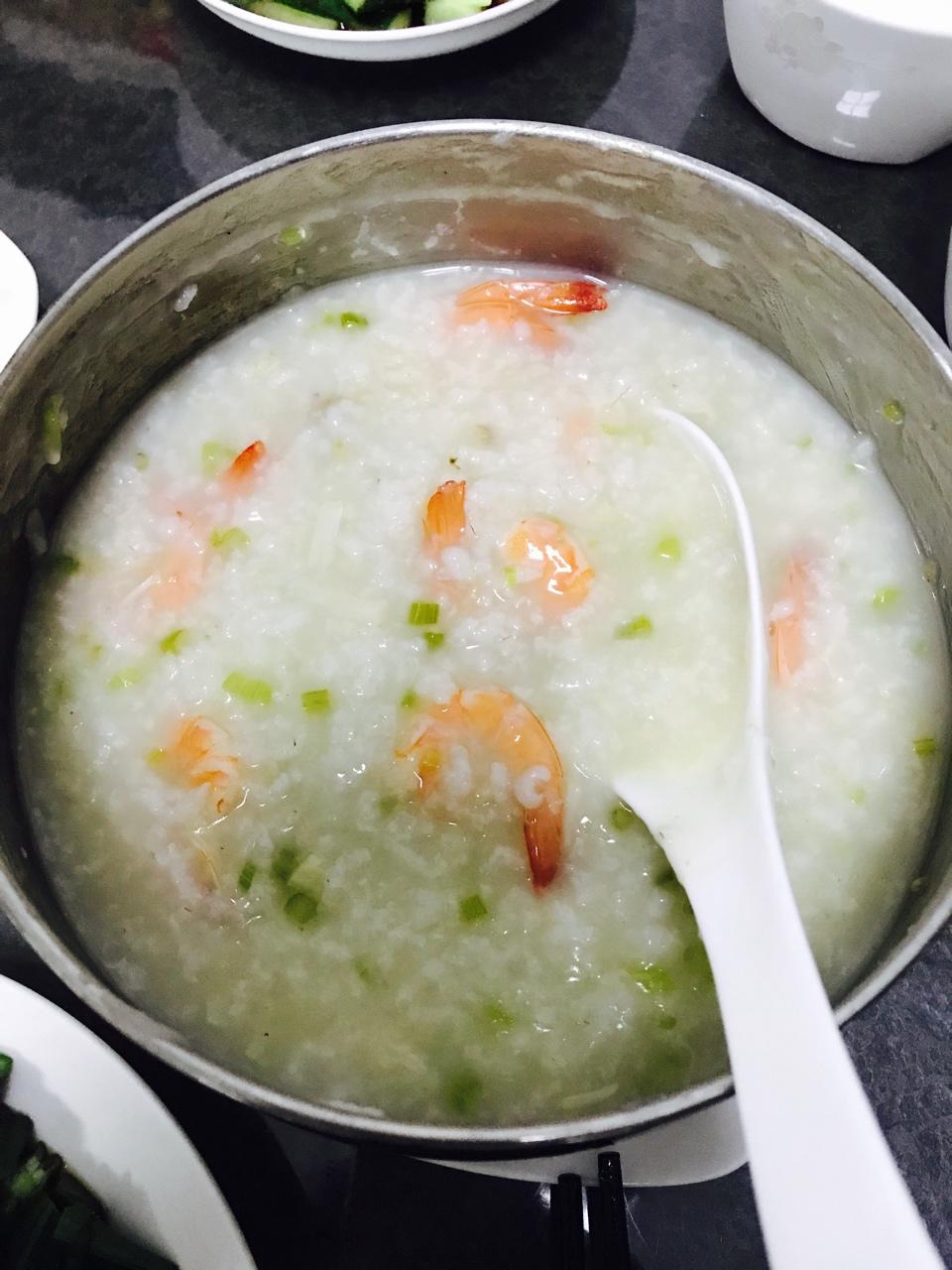 鲜虾砂锅粥