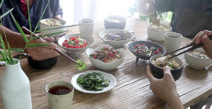 日式青瓜凉拌海带芽(5道日式配菜之五)的做法 步骤8