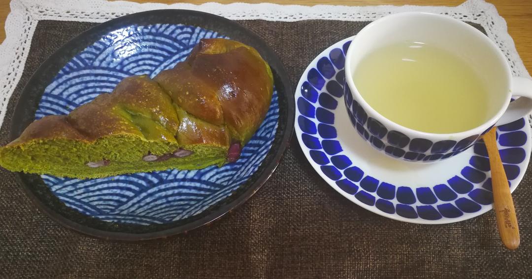 抹茶红豆面包