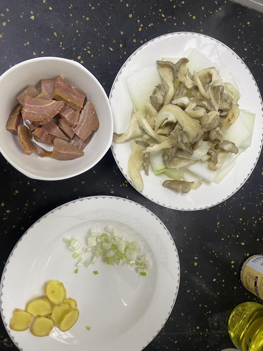 冬瓜火腿汤 鲜得掉眉毛！