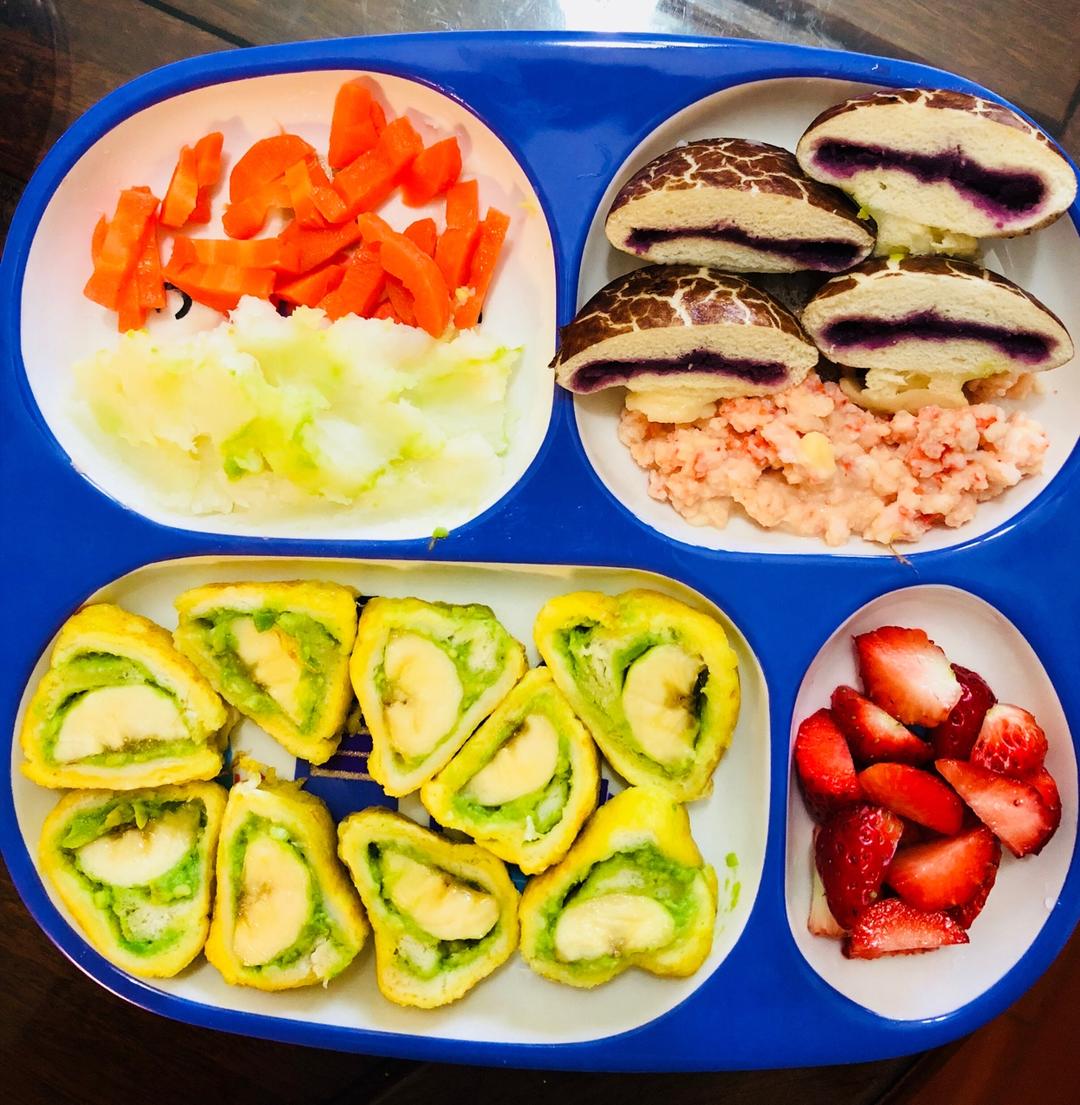 宝宝辅食食谱  牛油果香蕉卷